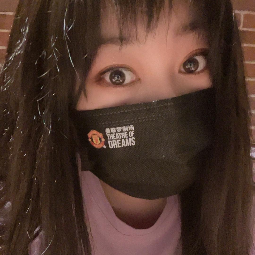 爱红魔的李小姐