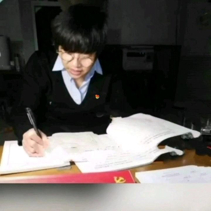 铁肩担道义，忠诚铸党魂