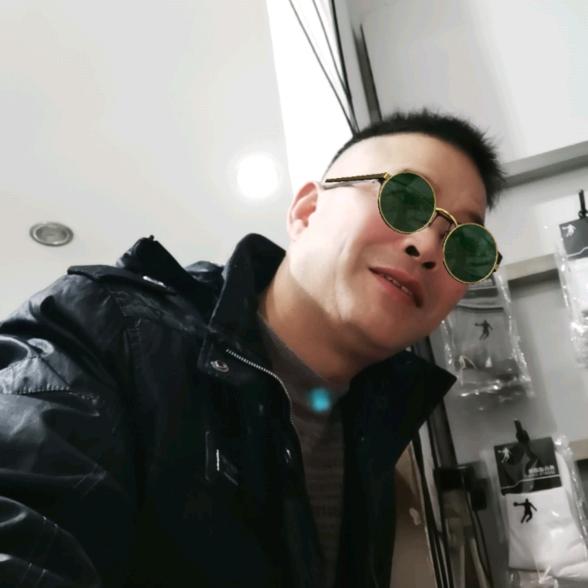江阴市石庄建伟男装