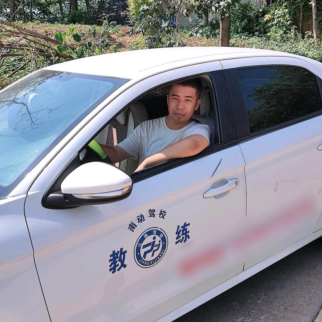 驾驶培训小强