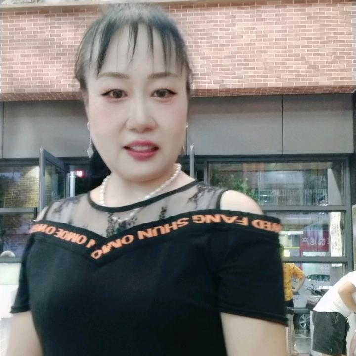伍读芬