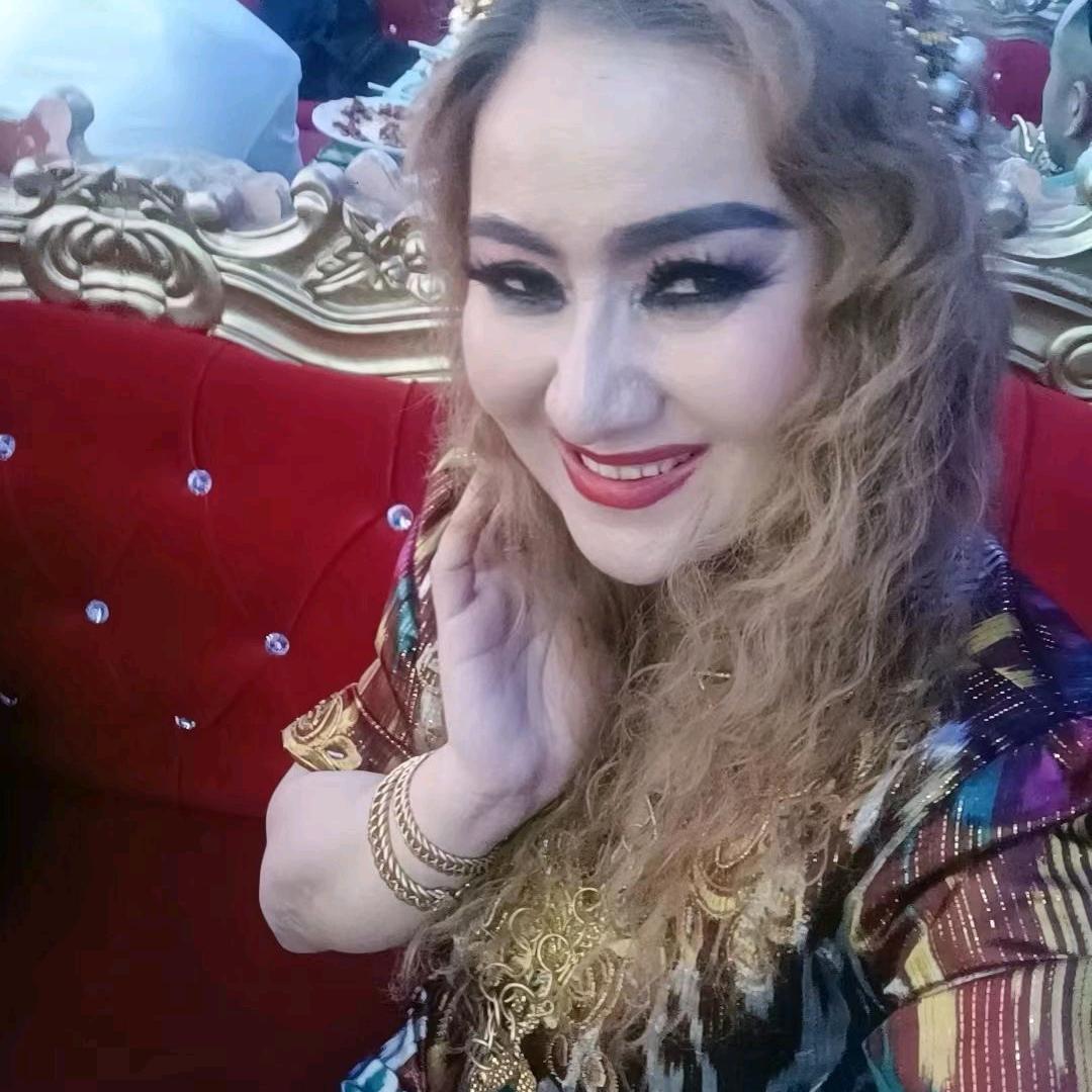 姑力米热内衣店