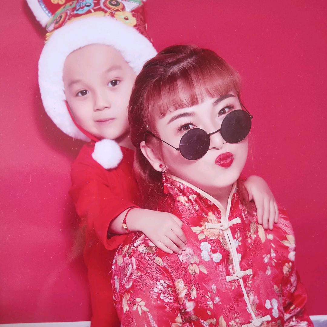 (ღ♡‿♡ღ)陈萌🌟🌟李爱👄