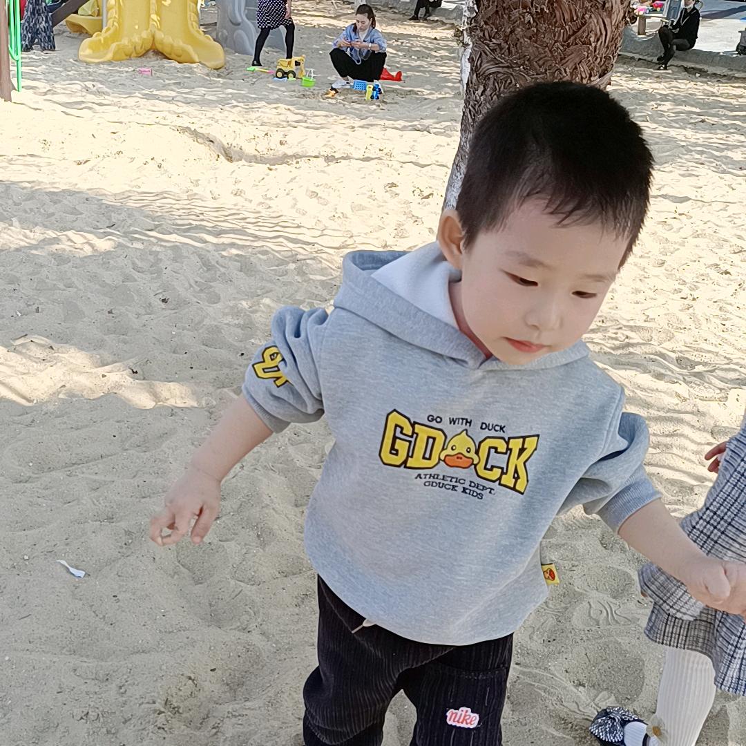 英子