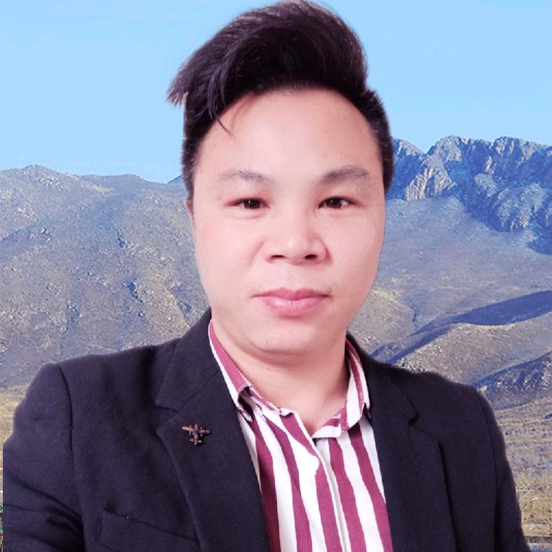 李  泽