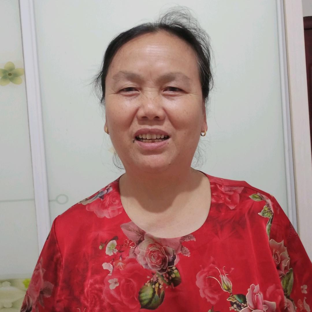 何家超市旁边大姐传名