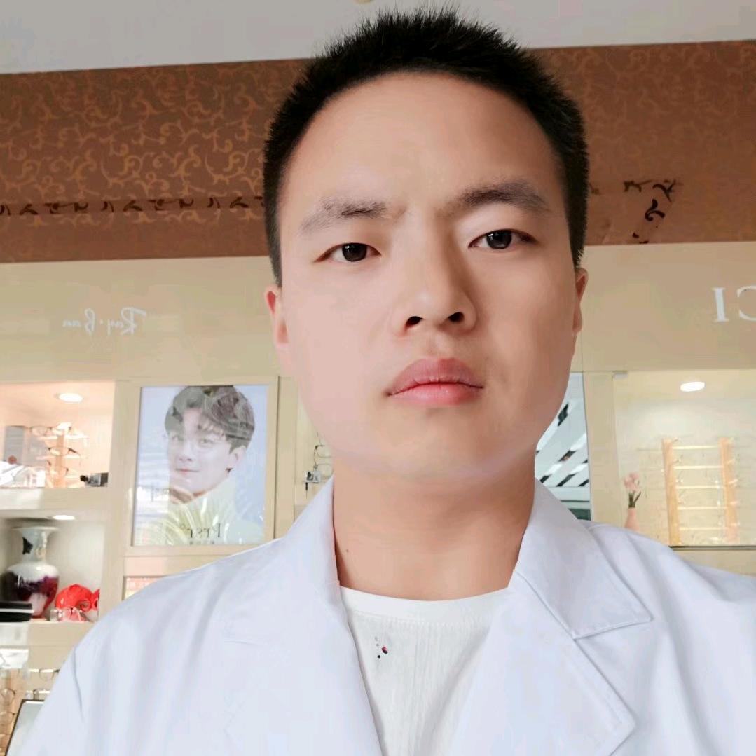 睢县何医生眼镜民主路店杜世贤