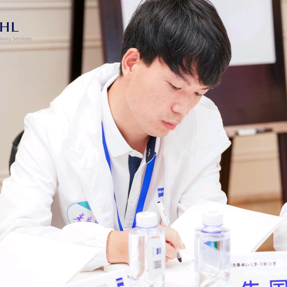 目上眼镜朱森