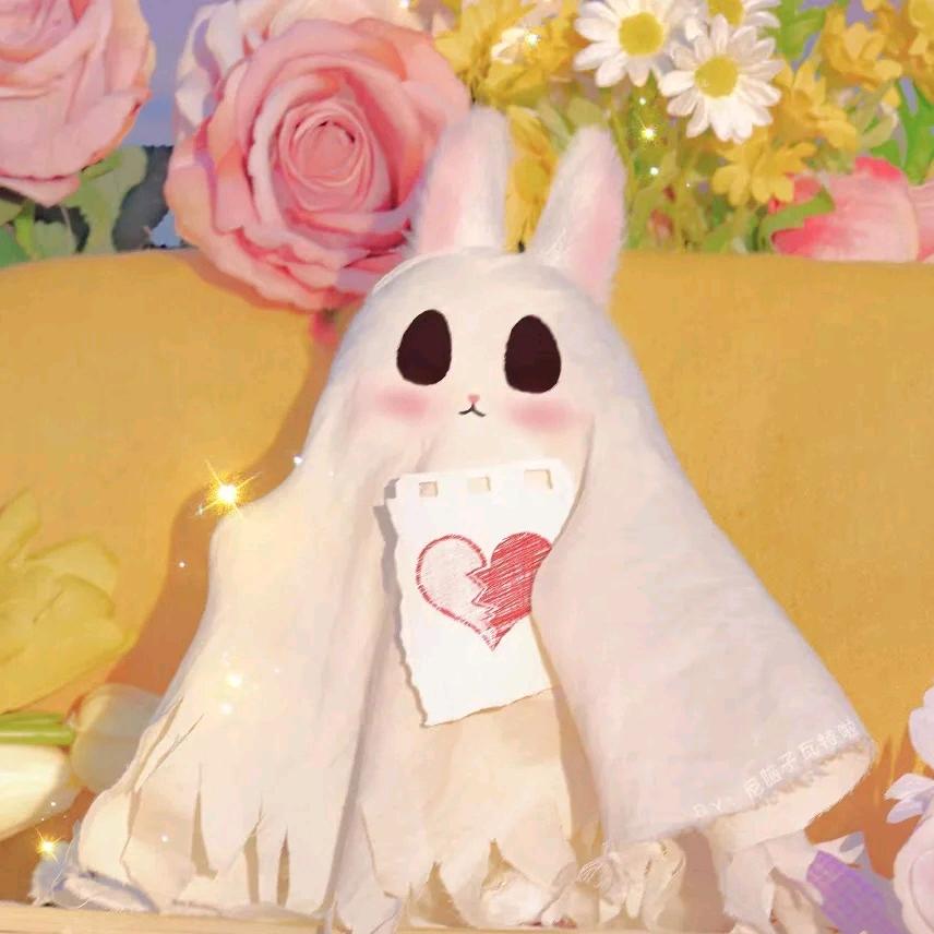 一小只潮玩桃桃熊