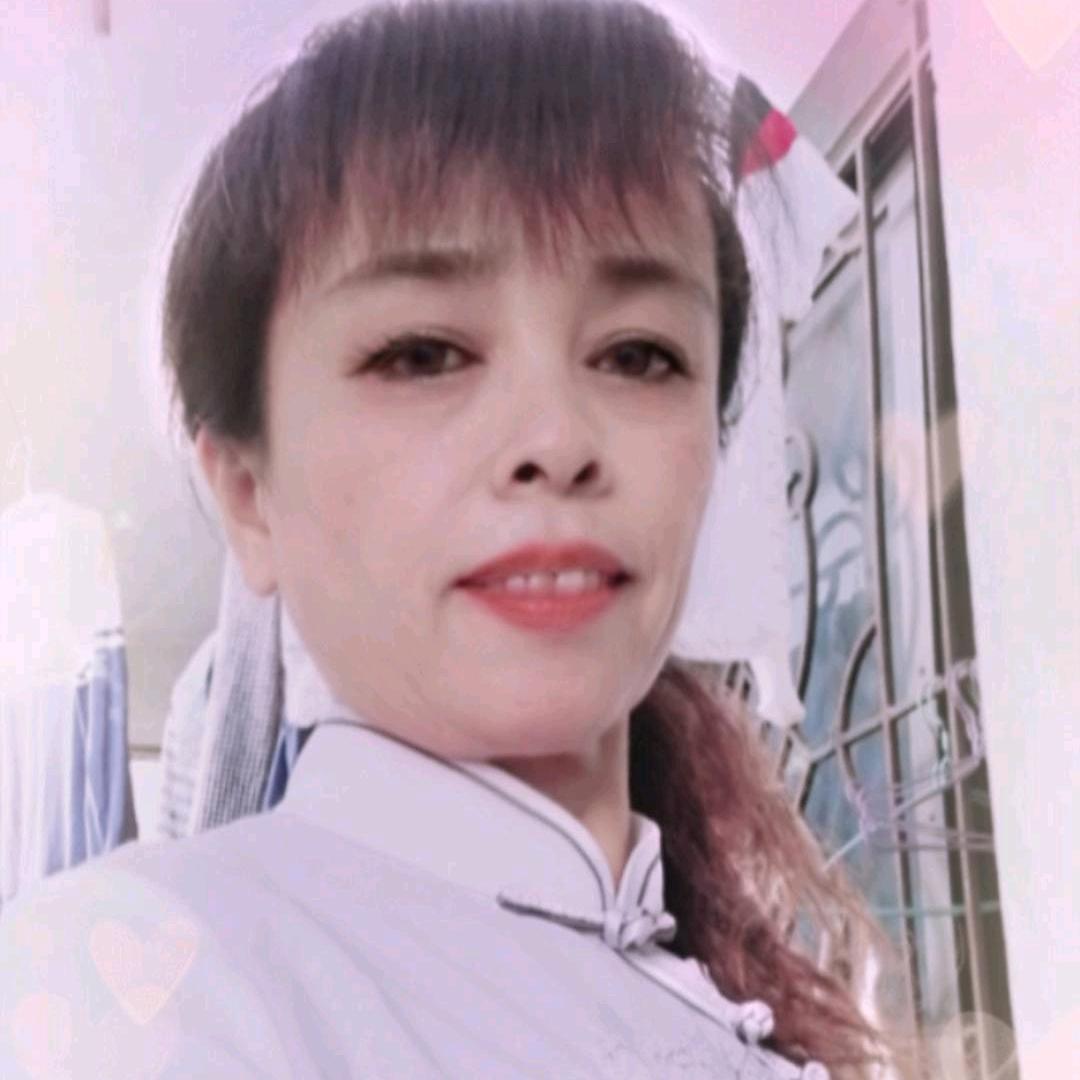 Tina。