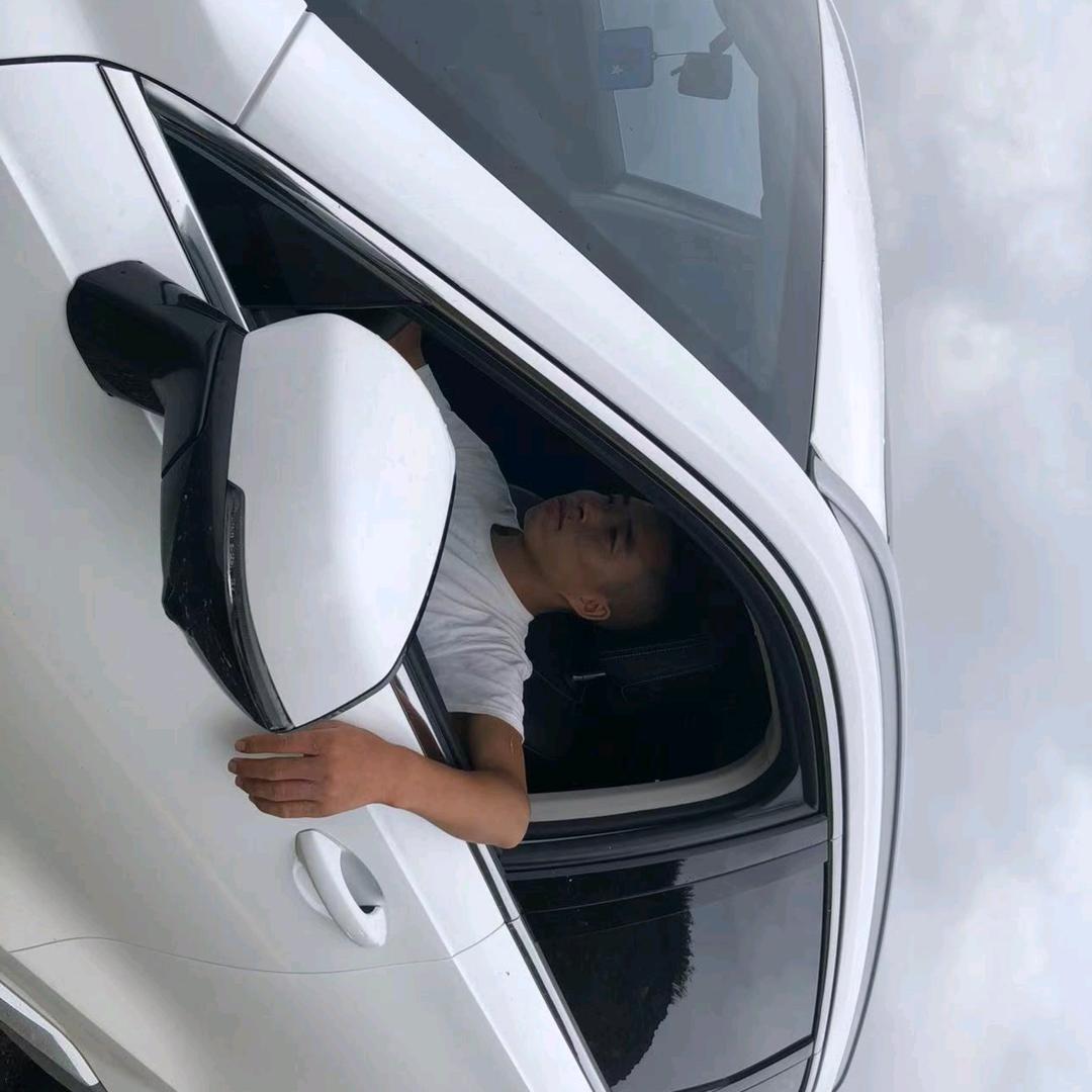 阿庄滴哥，山路职业车手