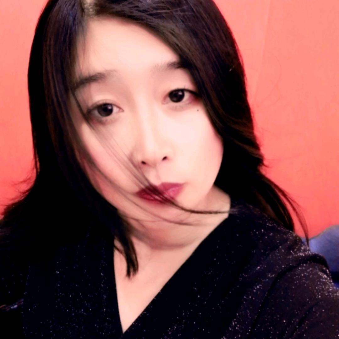 玫瑰有刺  (连赞拉黑)