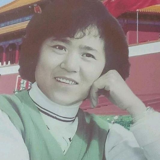 开心古稀老太太