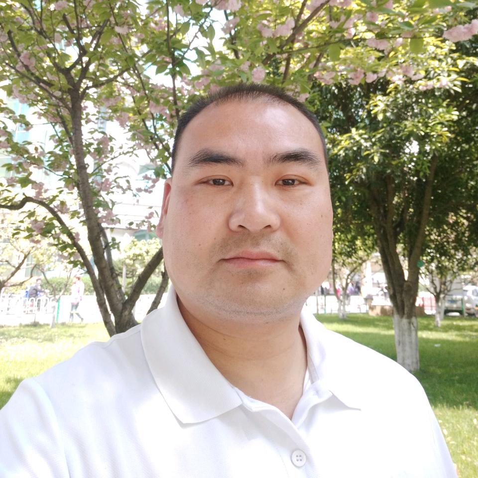 武汉市武泰闸蔬菜大市场老李莲藕行   李