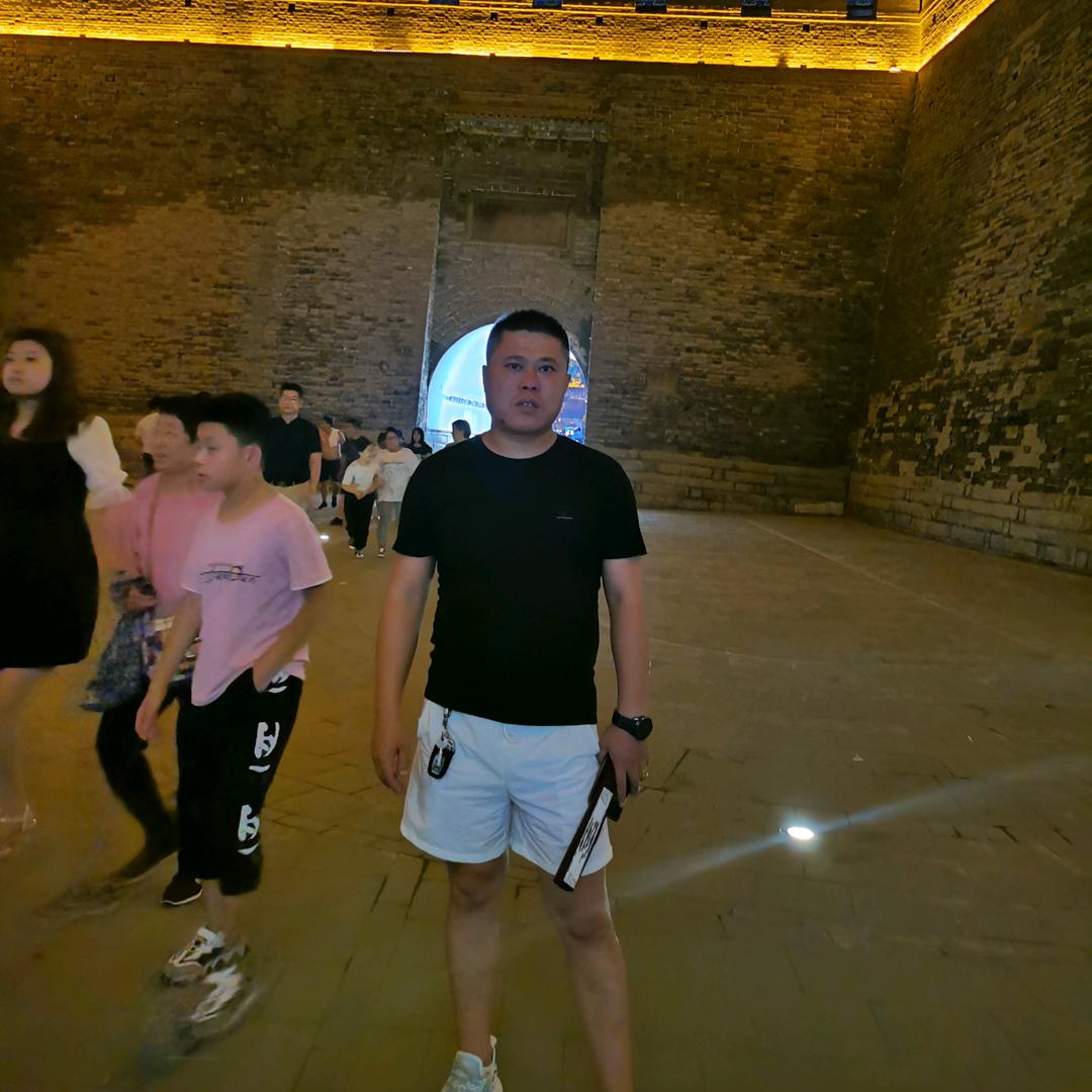 墩子少爷