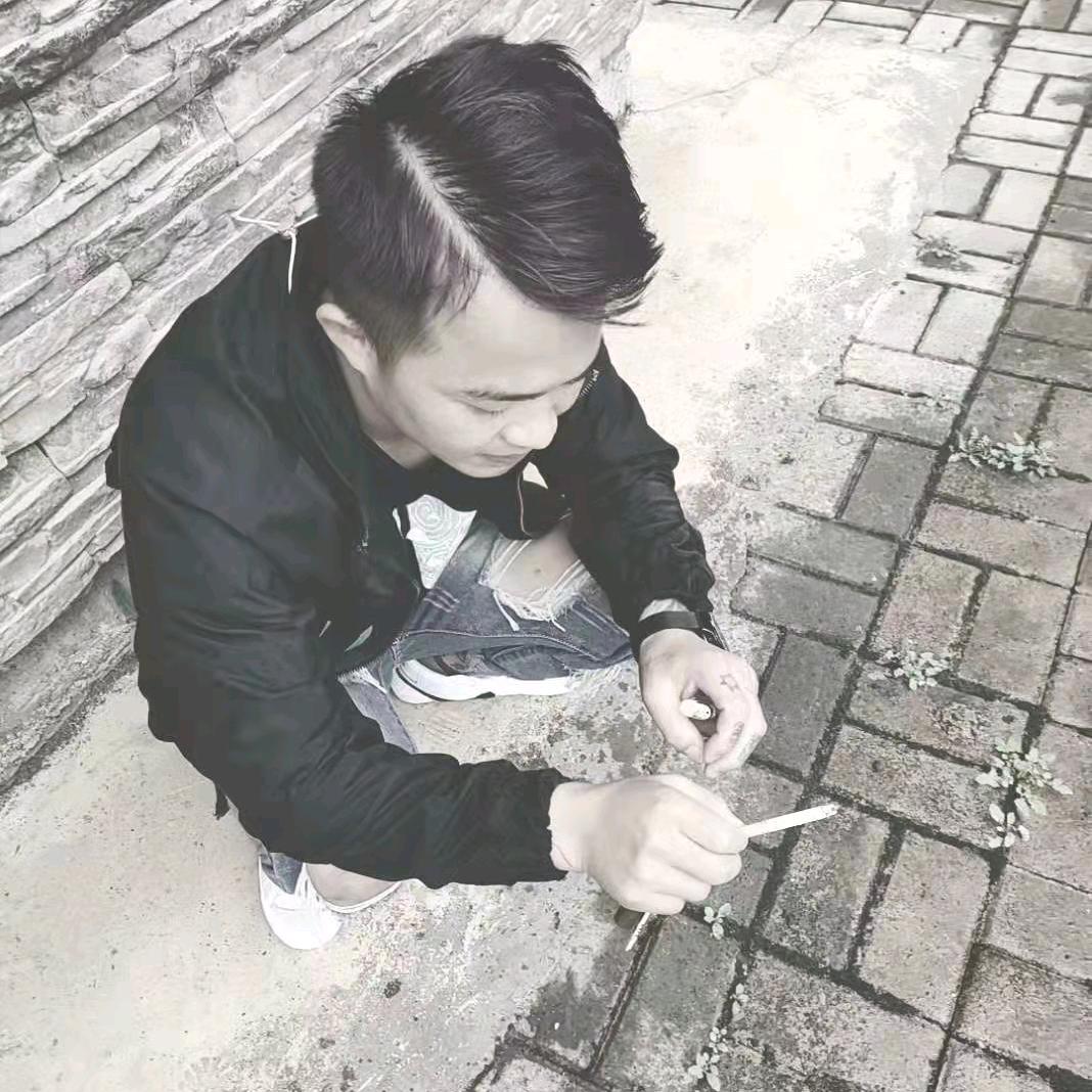何必！