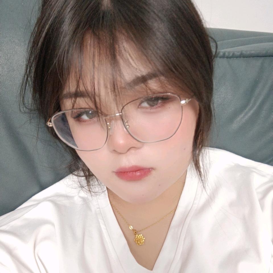 @小曼✨