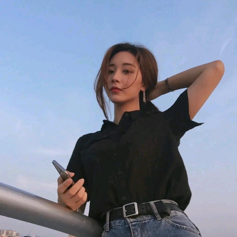 潘潘学姐在路上