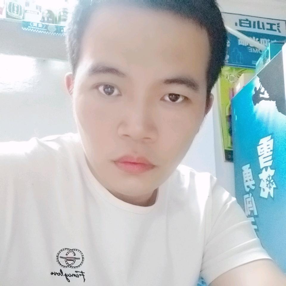 阿龙