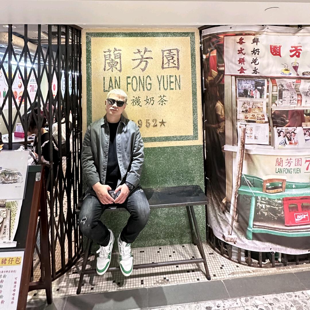 默默默的孙默