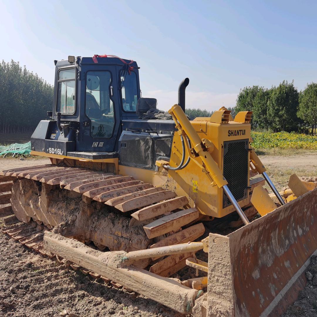 丰推推土机租赁魏萧