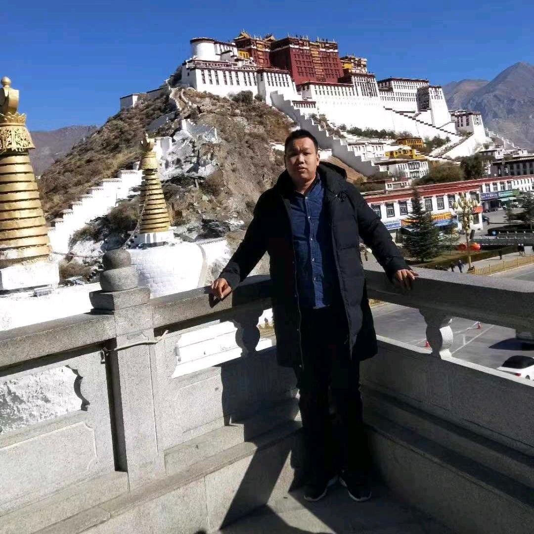 别在奋斗的年纪选择安逸