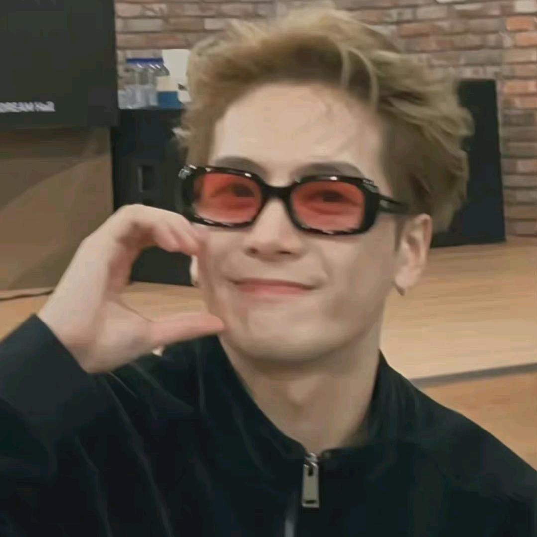 草莓味的小括弧