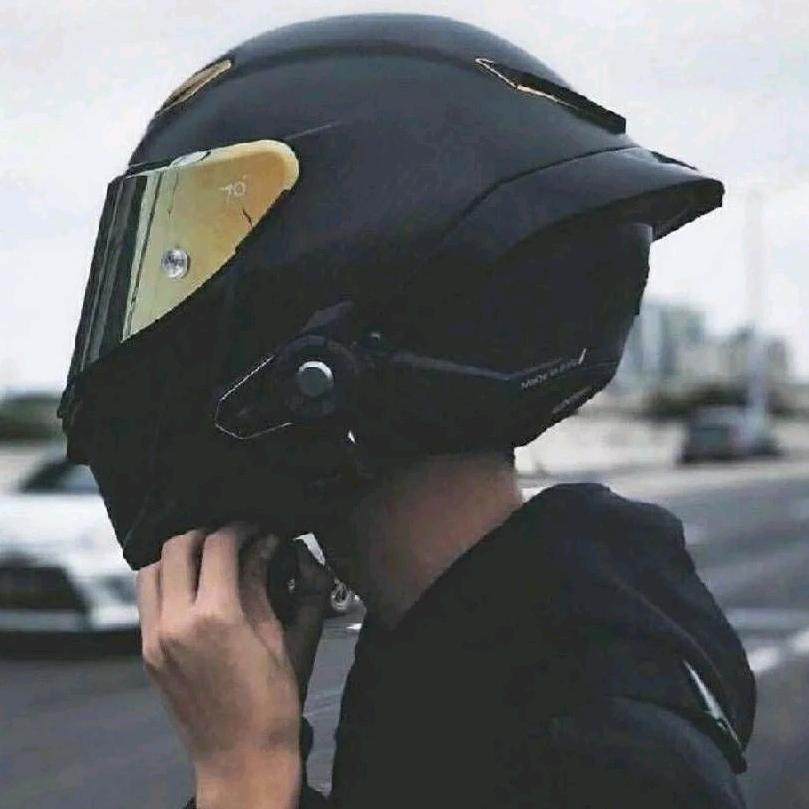 眼神躲不掉