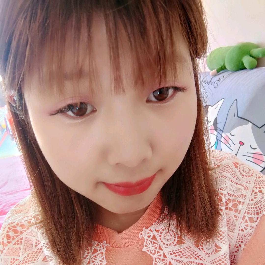 大脸妹很乖