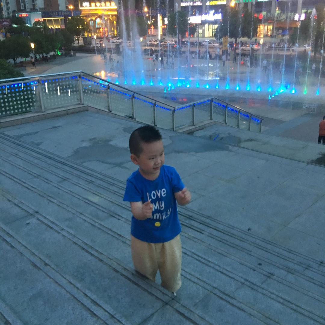 用户7799674651609