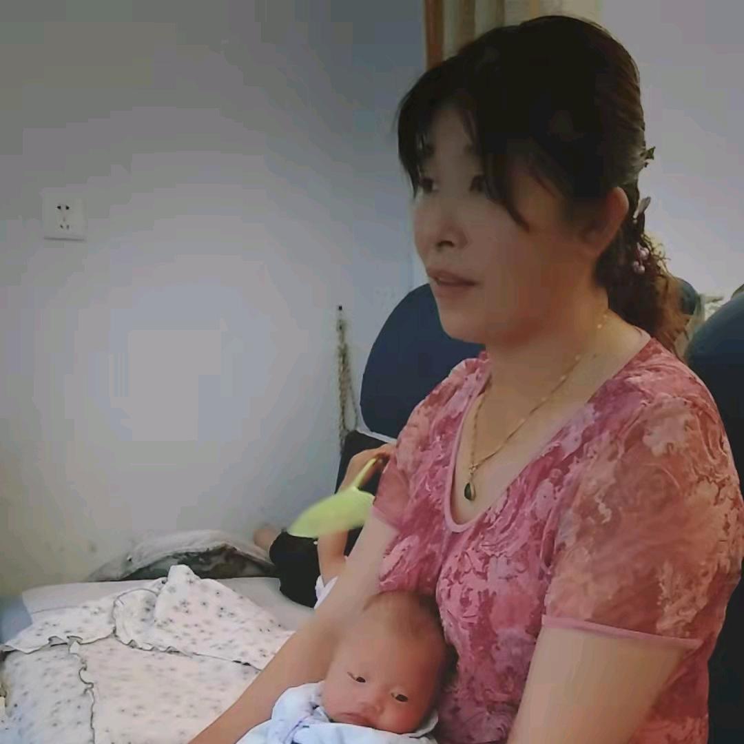 开心快乐一家人