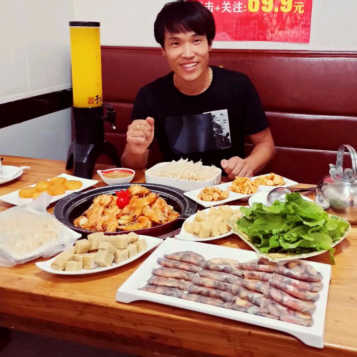 于记香辣虾火锅安阳总店侯老板