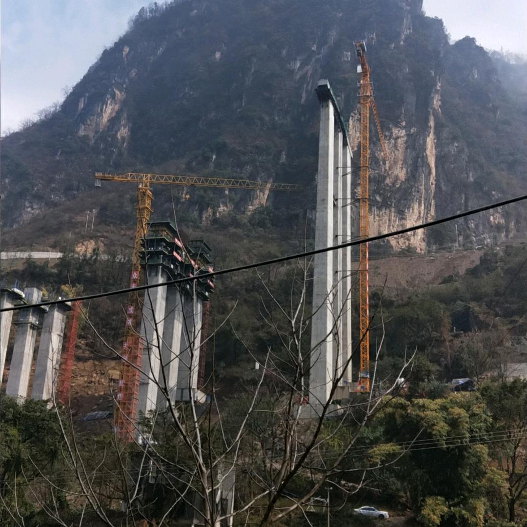 小石哥，兄弟们桥墩干起走