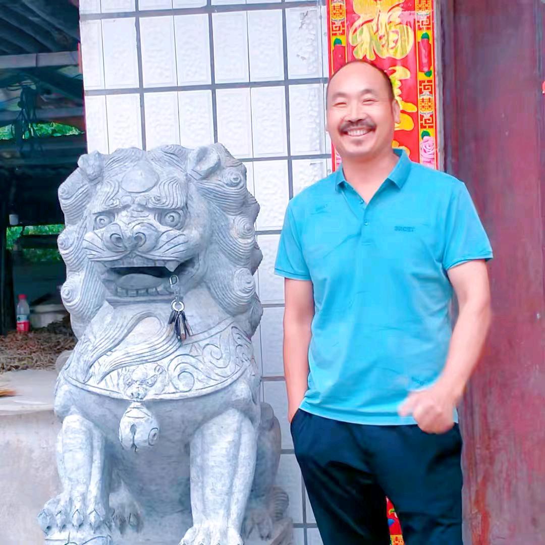 八字胡 开心哥