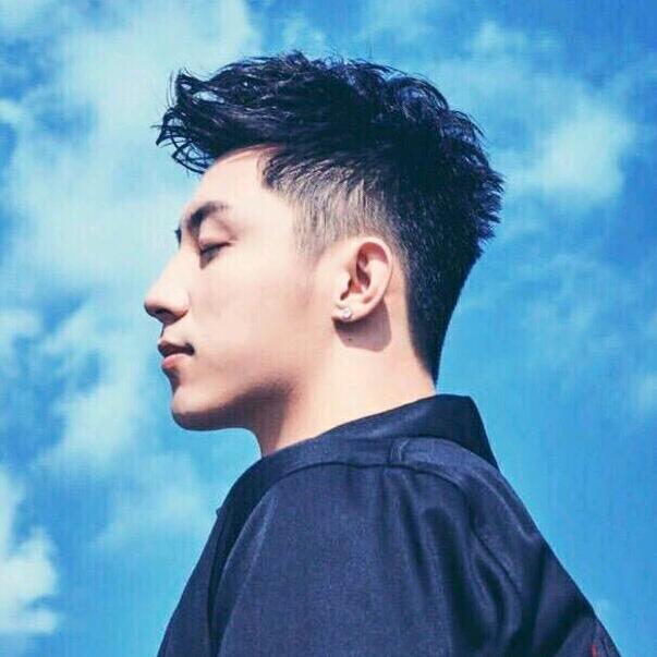 阿v  乐