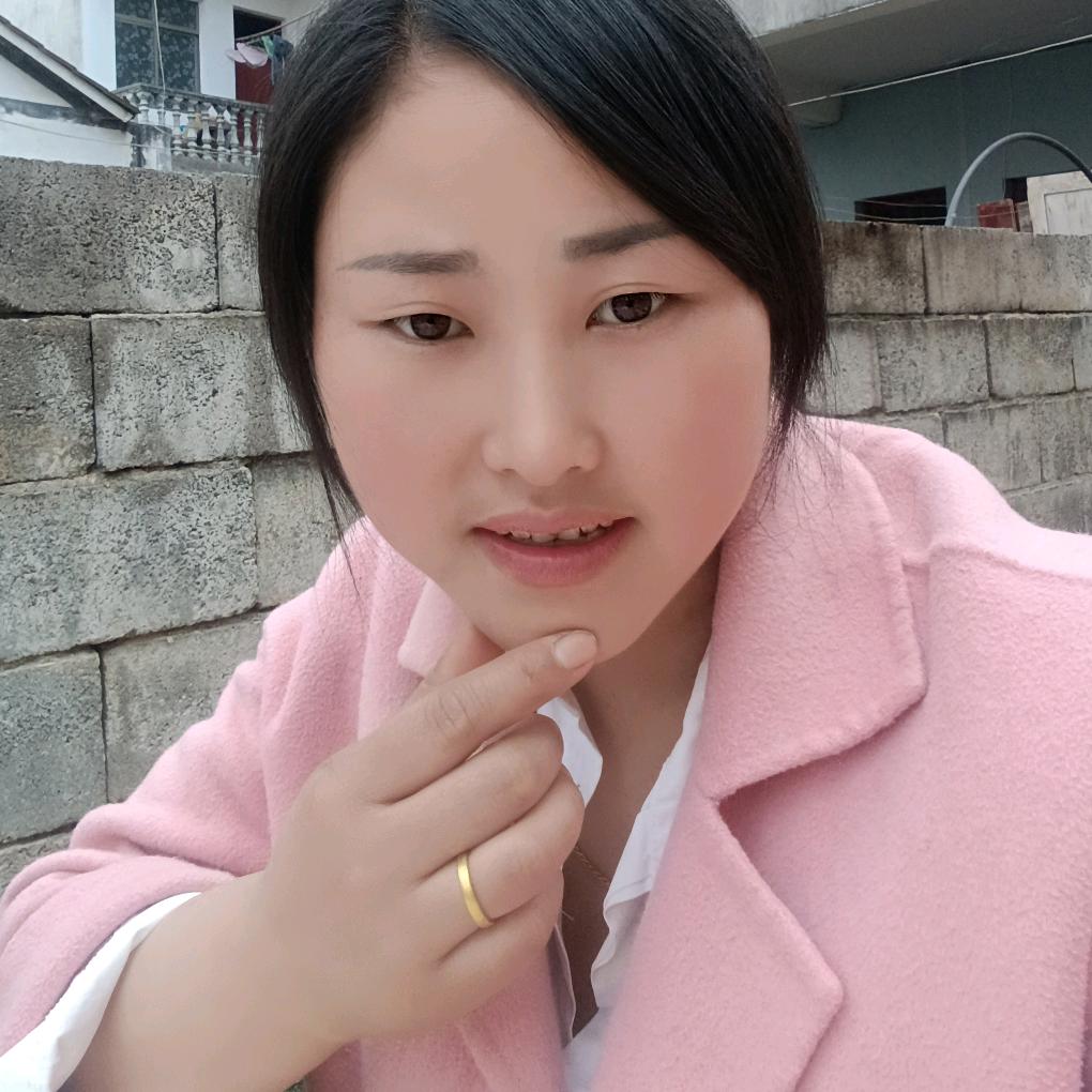 坝子冷底小芳爱拍抖音