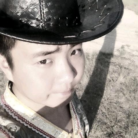 行走的周贤杰