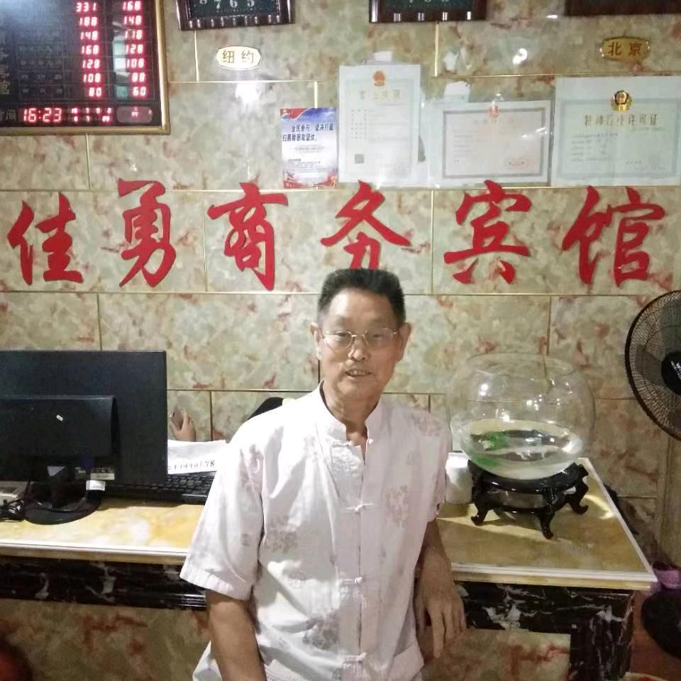 陈先生灬