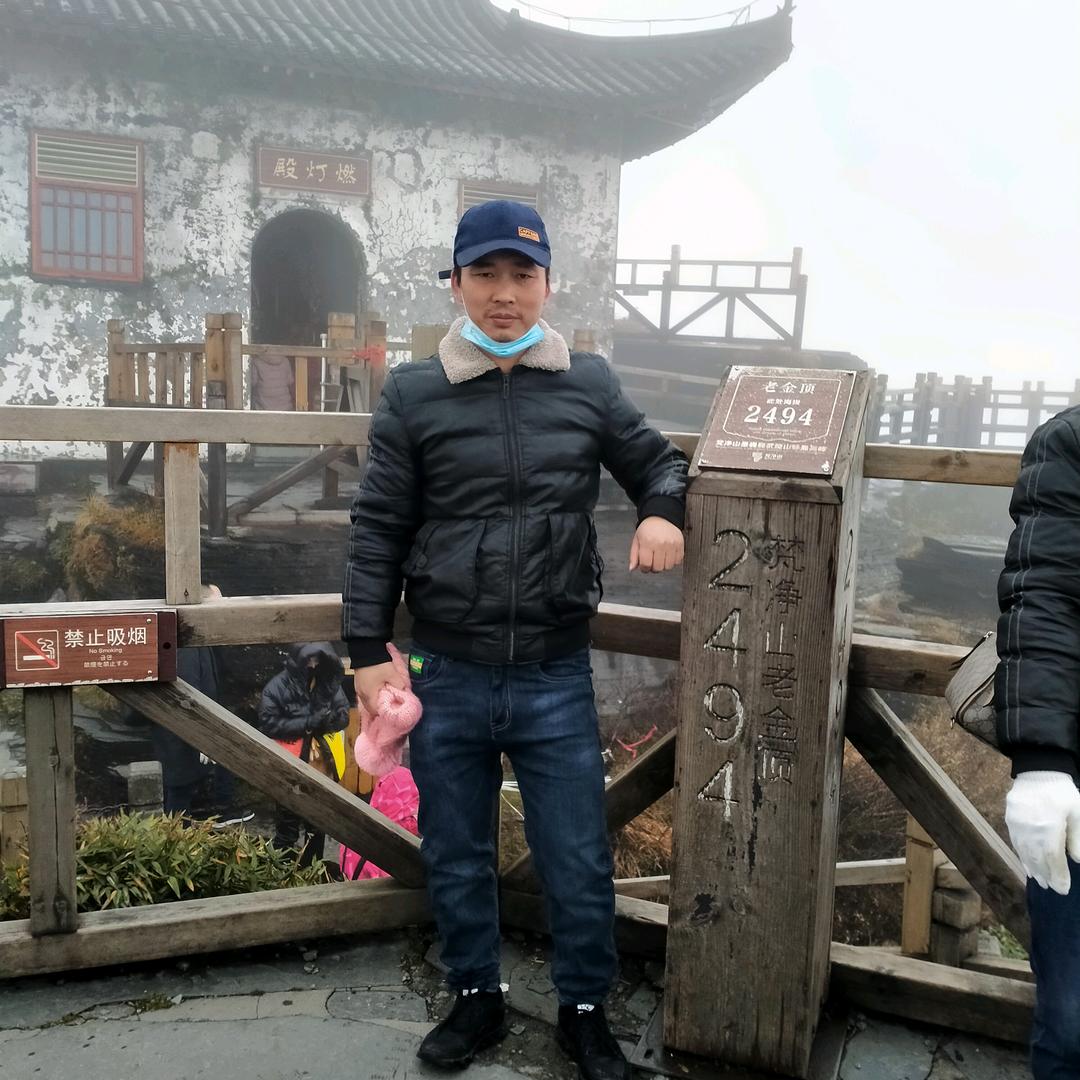 回不去的从前，那就拼未来