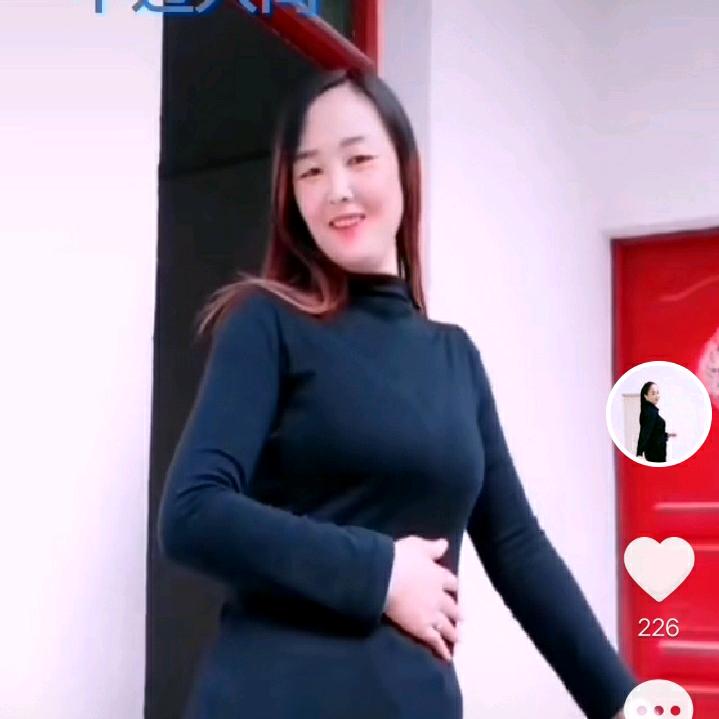 舞人从容而舞