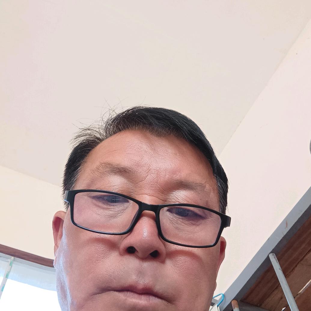 浪漫多情龙君青云头像