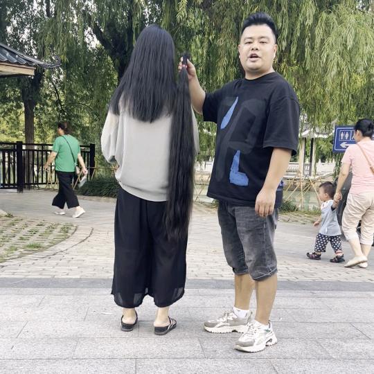 重庆尚美发制品  收头发的（伟伟）