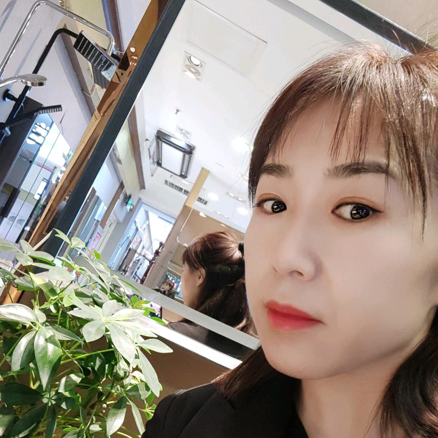 欧凯龙中原路店盼盼晾衣架&定制柜