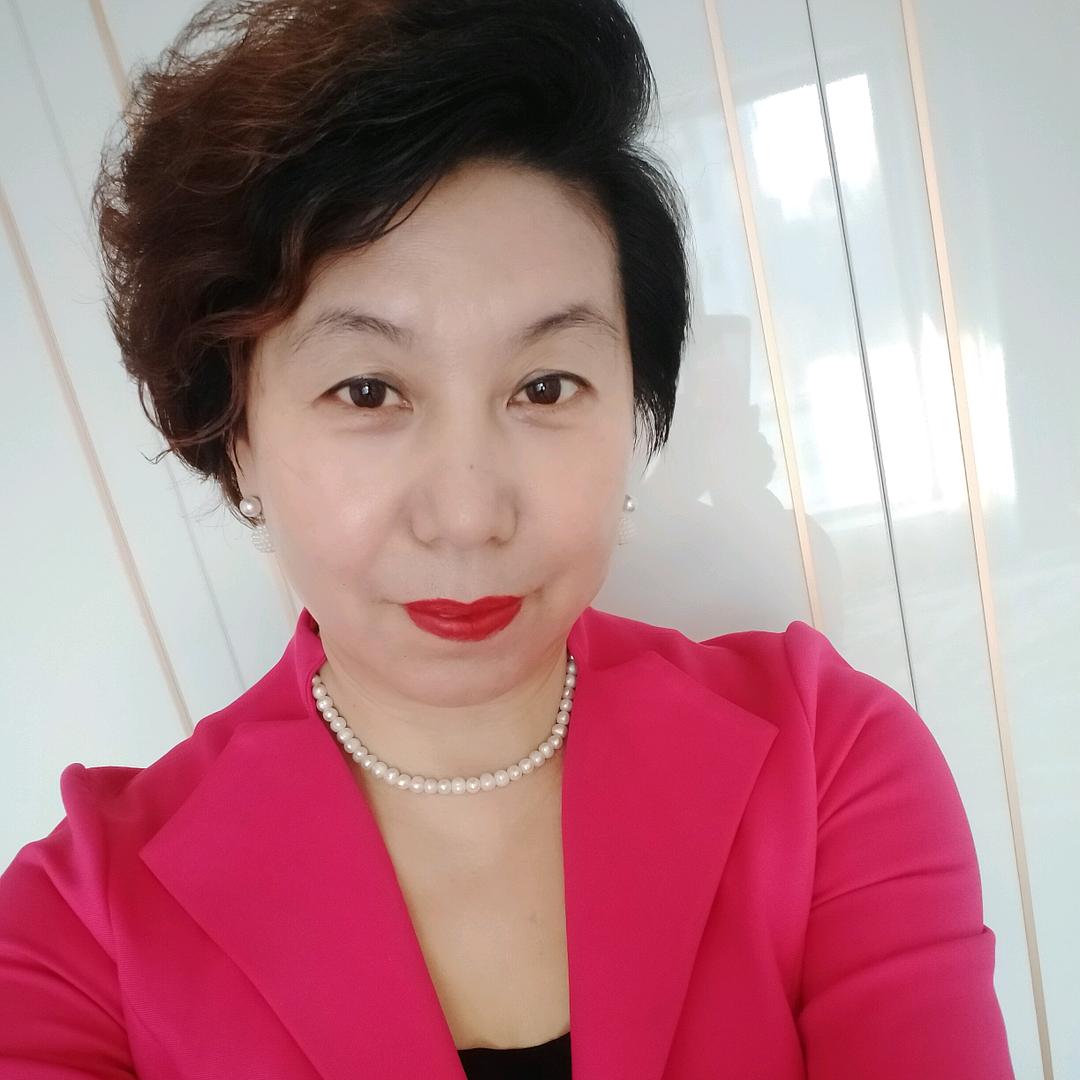 伊美雅雯松