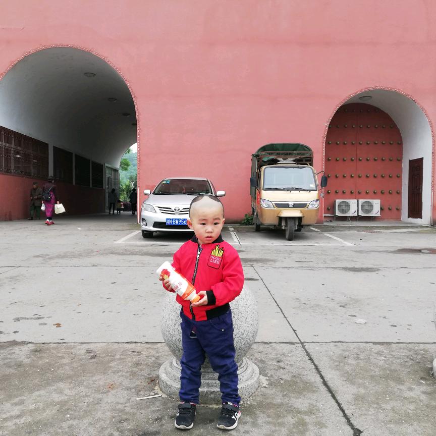 龙鑫磊