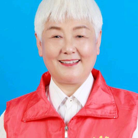 卢大姐（卢义兰）