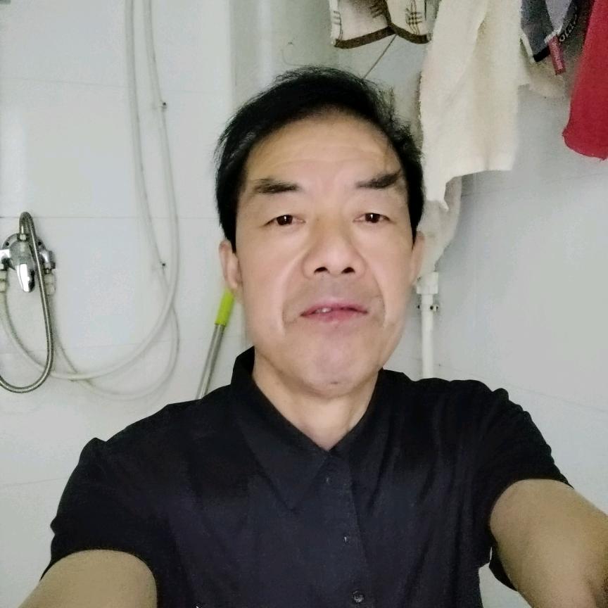 王富成鲜面条在安仁门对面果蔬商店
