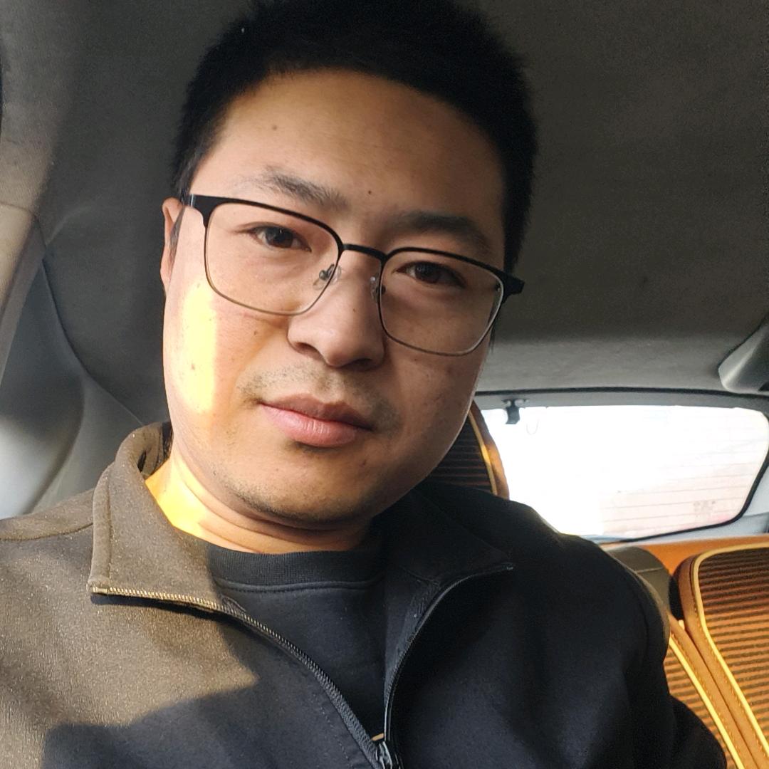 给爷逗笑了