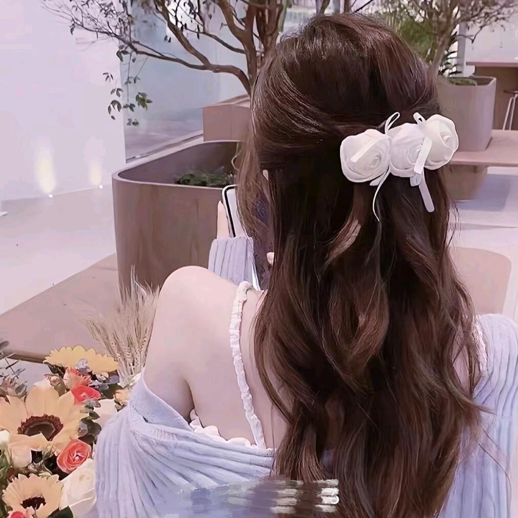 🥀ℒᎭℯ夜微凉ꦿ҉᭄࿚ནོ⁵²⁰