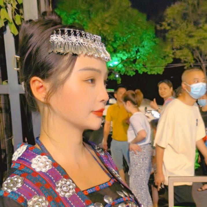 夏天（侗族妹子）